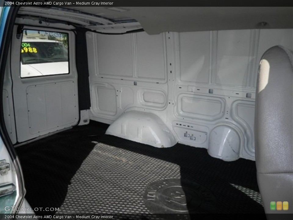 Medium Gray Interior Photo for the 2004 Chevrolet Astro AWD Cargo Van #72203169