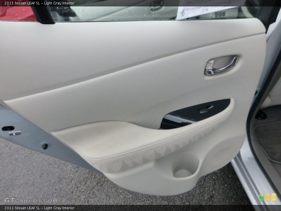 Light Gray Interior Door Panel for the 2011 Nissan LEAF SL #72205097
