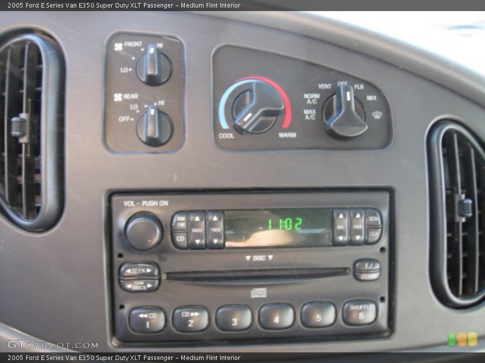 Medium Flint Interior Controls for the 2005 Ford E Series Van E350 Super Duty XLT Passenger #72210923