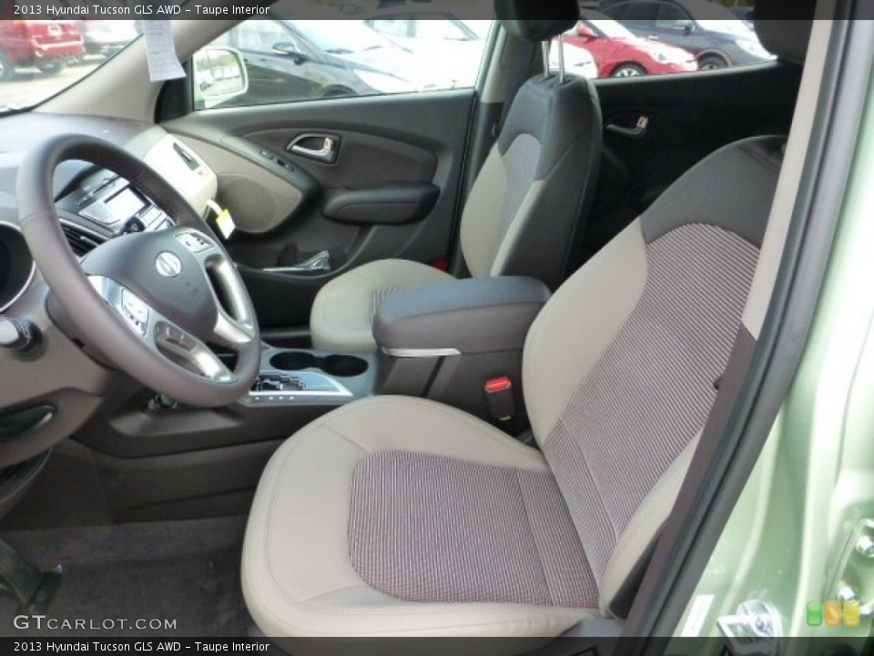 Taupe Interior Front Seat for the 2013 Hyundai Tucson GLS AWD #72211982