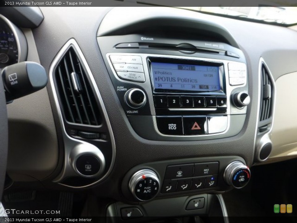 Taupe Interior Controls for the 2013 Hyundai Tucson GLS AWD #72212174