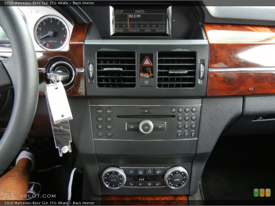 Black Interior Controls for the 2010 Mercedes-Benz GLK 350 4Matic #72214412