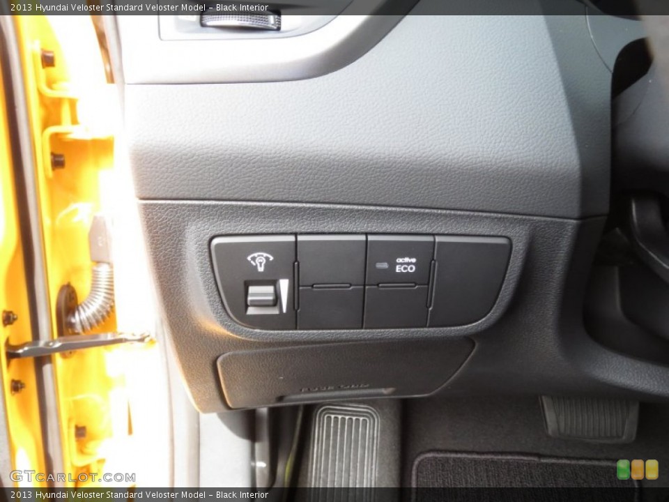 Black Interior Controls for the 2013 Hyundai Veloster  #72219296