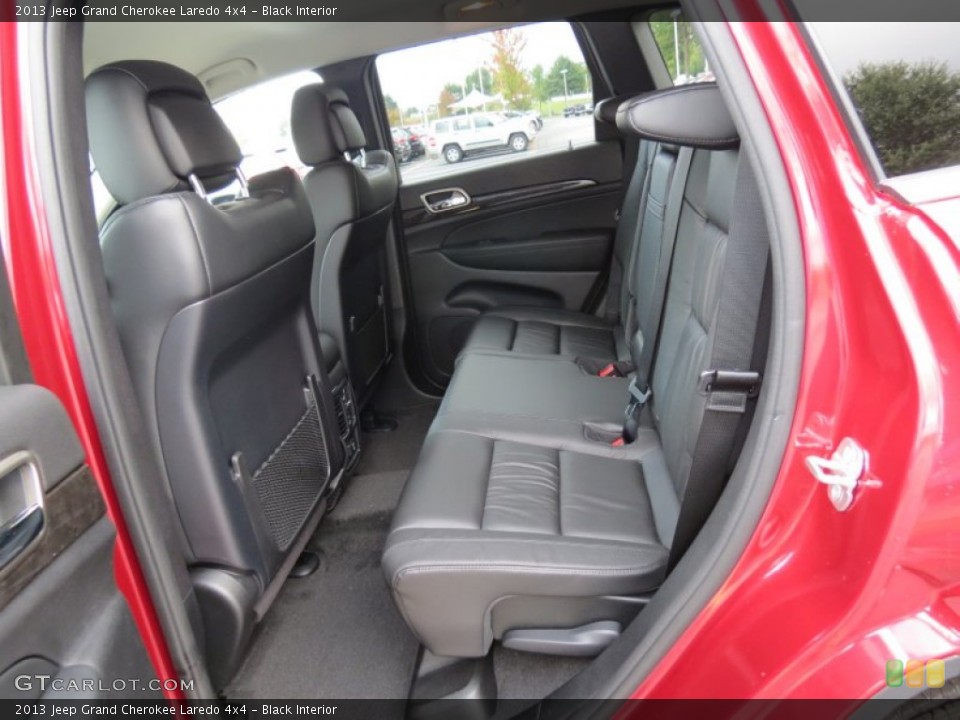 Black Interior Rear Seat for the 2013 Jeep Grand Cherokee Laredo 4x4 #72231117