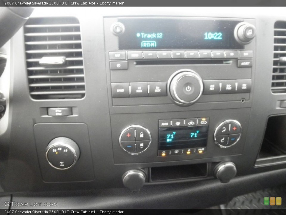 Ebony Interior Controls for the 2007 Chevrolet Silverado 2500HD LT Crew Cab 4x4 #72239306