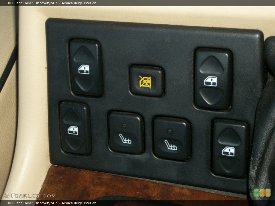 Alpaca Beige Interior Controls for the 2003 Land Rover Discovery SE7 #72240516