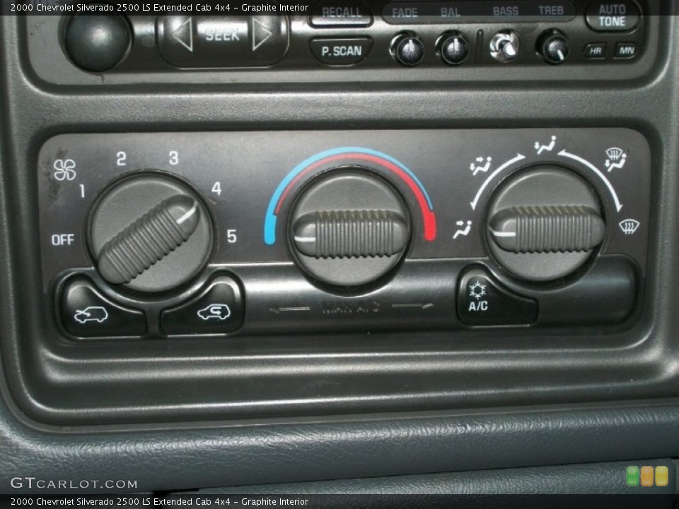 Graphite Interior Controls for the 2000 Chevrolet Silverado 2500 LS Extended Cab 4x4 #72241055