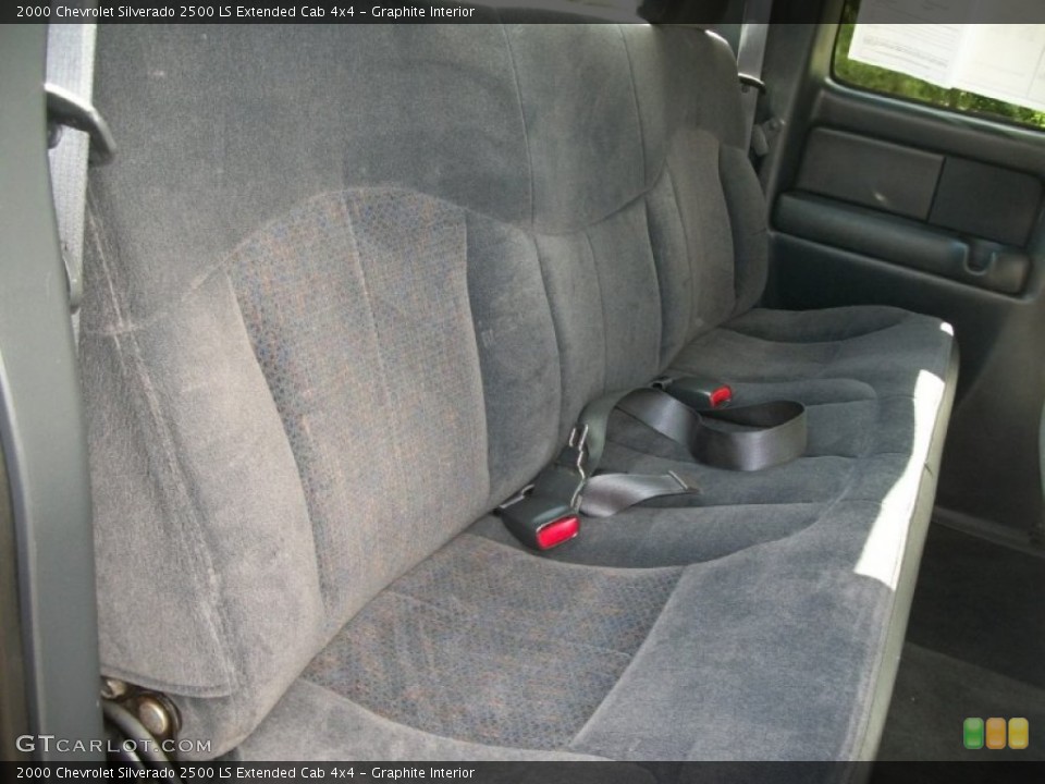 Graphite Interior Rear Seat for the 2000 Chevrolet Silverado 2500 LS Extended Cab 4x4 #72241184