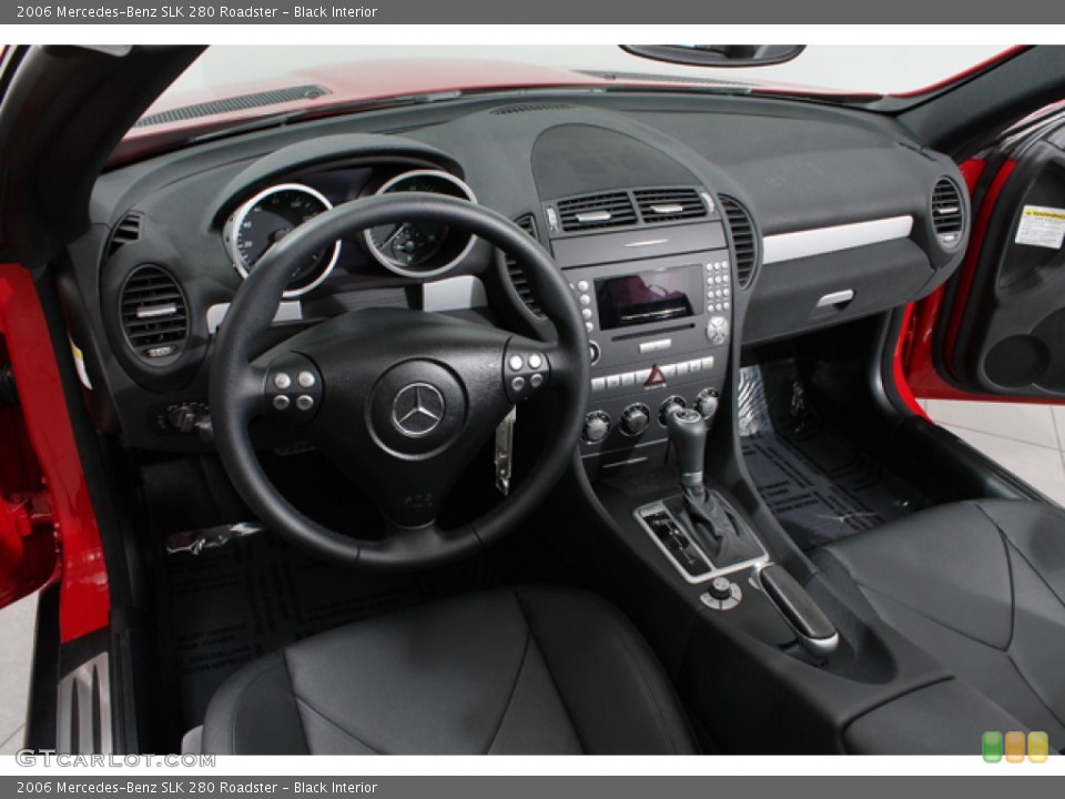 Black Interior Photo for the 2006 Mercedes-Benz SLK 280 Roadster #72273172