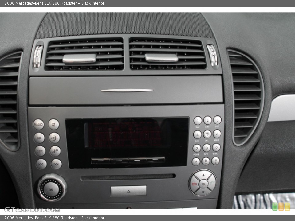 Black Interior Controls for the 2006 Mercedes-Benz SLK 280 Roadster #72273472