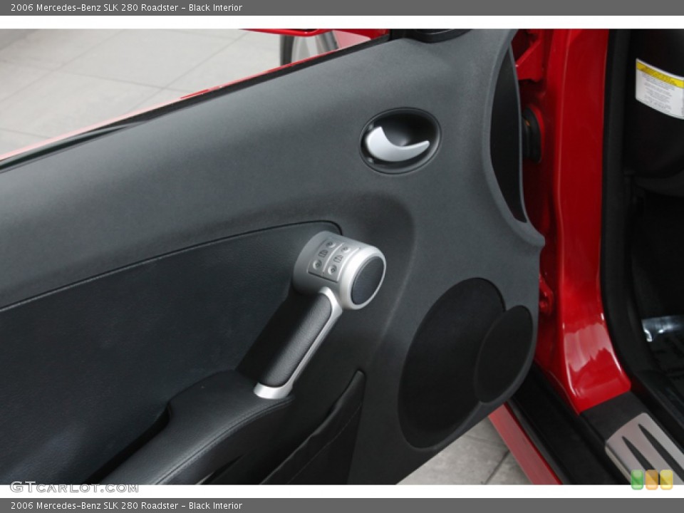 Black Interior Controls for the 2006 Mercedes-Benz SLK 280 Roadster #72273618