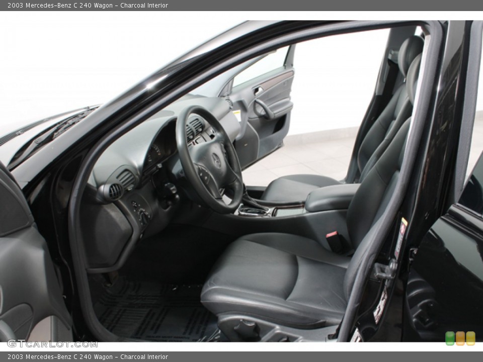Charcoal Interior Photo for the 2003 Mercedes-Benz C 240 Wagon #72274417