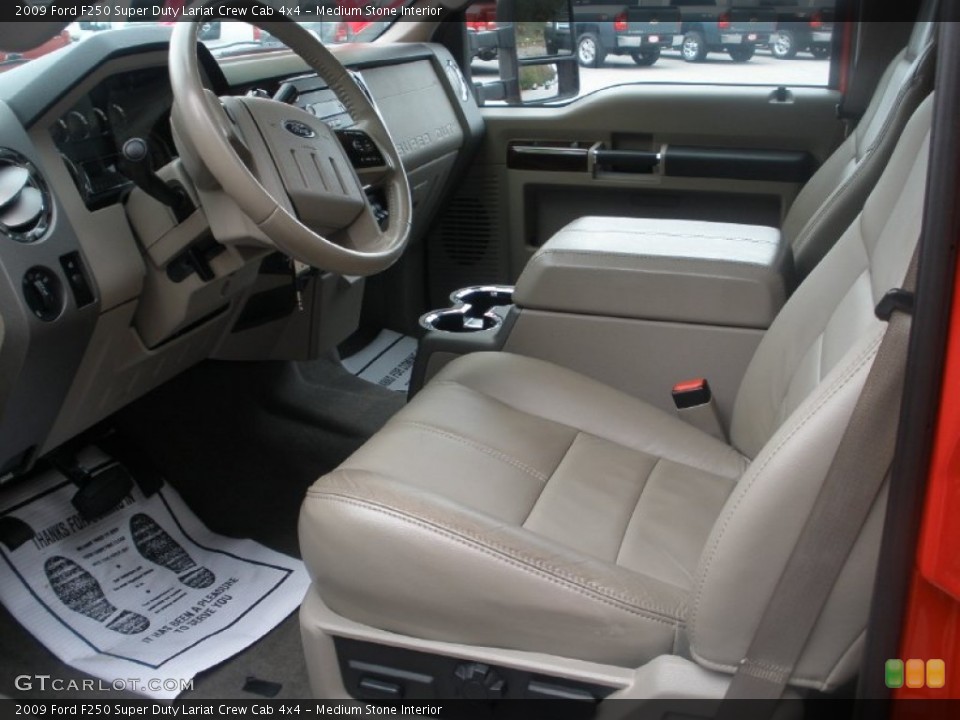 Medium Stone Interior Photo for the 2009 Ford F250 Super Duty Lariat Crew Cab 4x4 #72280454