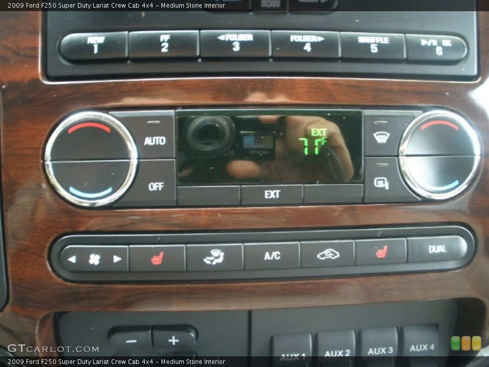 Medium Stone Interior Controls for the 2009 Ford F250 Super Duty Lariat Crew Cab 4x4 #72281065