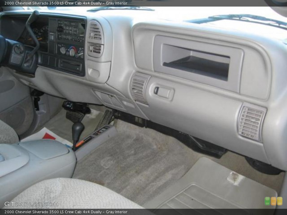 Gray Interior Dashboard for the 2000 Chevrolet Silverado 3500 LS Crew Cab 4x4 Dually #72298639