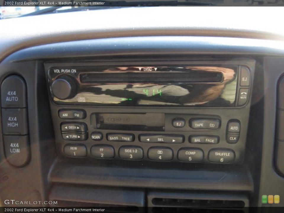 Medium Parchment Interior Audio System for the 2002 Ford Explorer XLT 4x4 #72320356