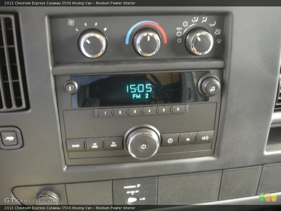 Medium Pewter Interior Controls for the 2013 Chevrolet Express Cutaway 3500 Moving Van #72323640