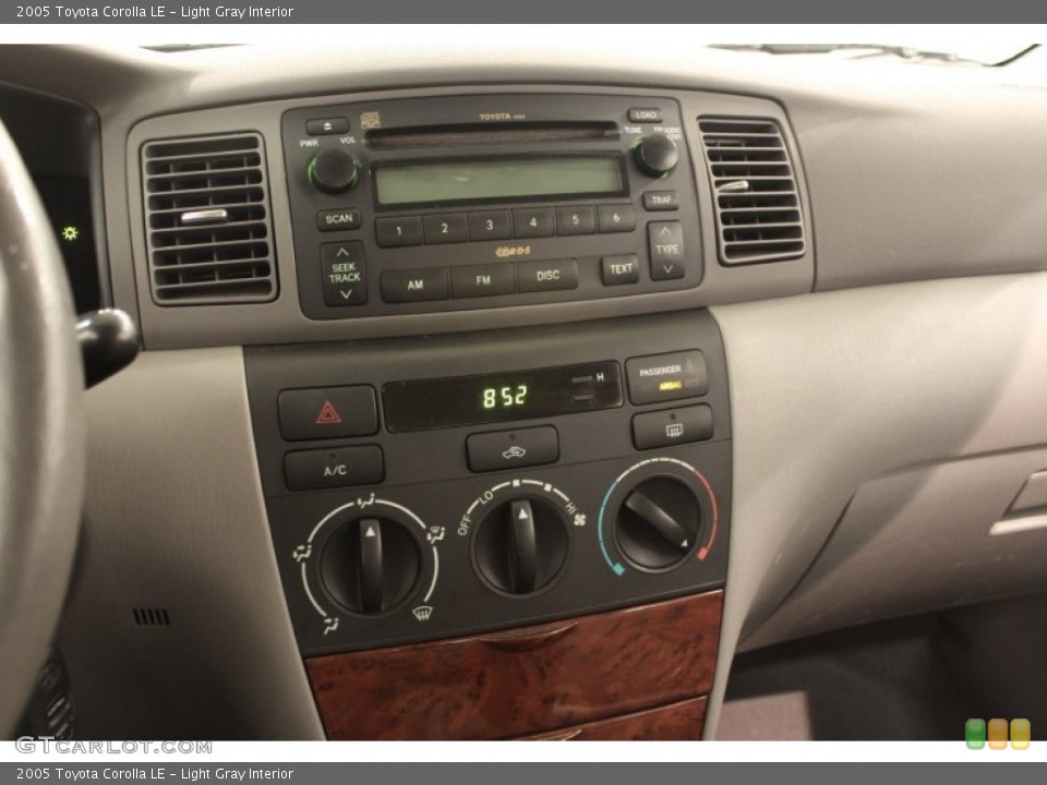 Light Gray Interior Controls for the 2005 Toyota Corolla LE #72353868