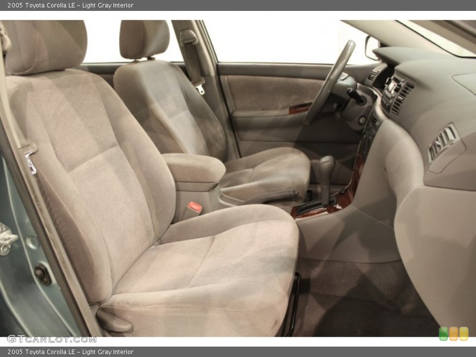Light Gray Interior Photo for the 2005 Toyota Corolla LE #72353910