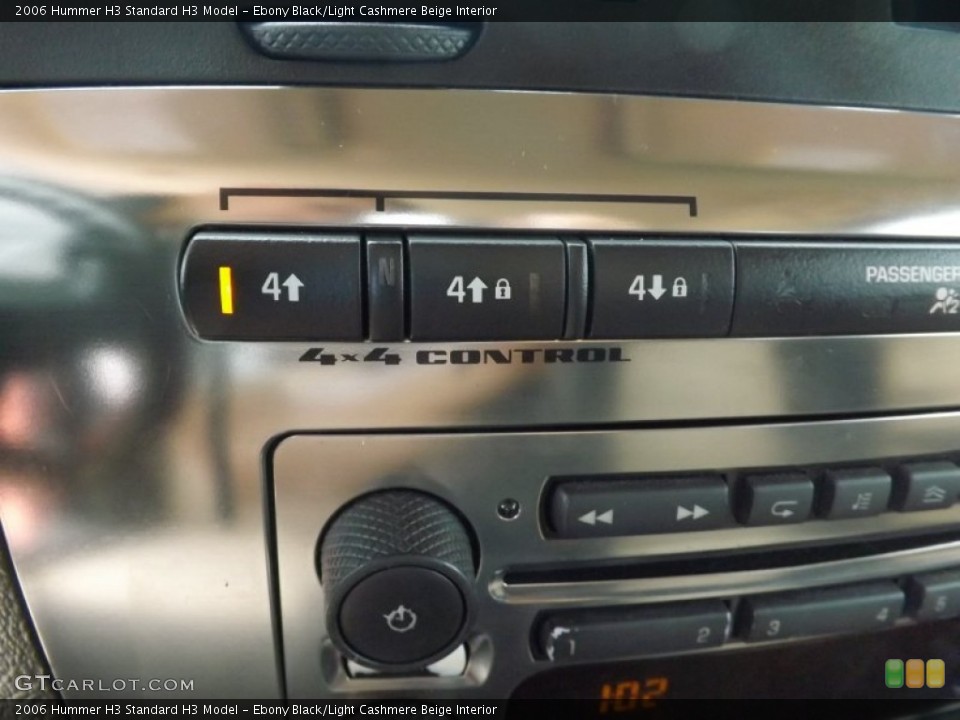 Ebony Black/Light Cashmere Beige Interior Controls for the 2006 Hummer H3  #72355570