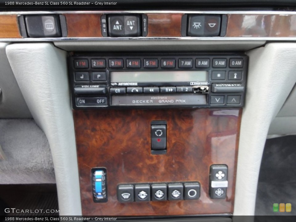 Grey Interior Audio System for the 1988 Mercedes-Benz SL Class 560 SL Roadster #72363933