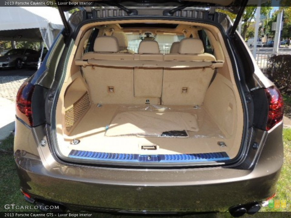 Luxor Beige Interior Trunk for the 2013 Porsche Cayenne GTS #72371218