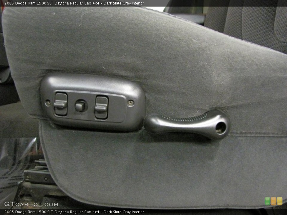 Dark Slate Gray Interior Controls for the 2005 Dodge Ram 1500 SLT Daytona Regular Cab 4x4 #72374541