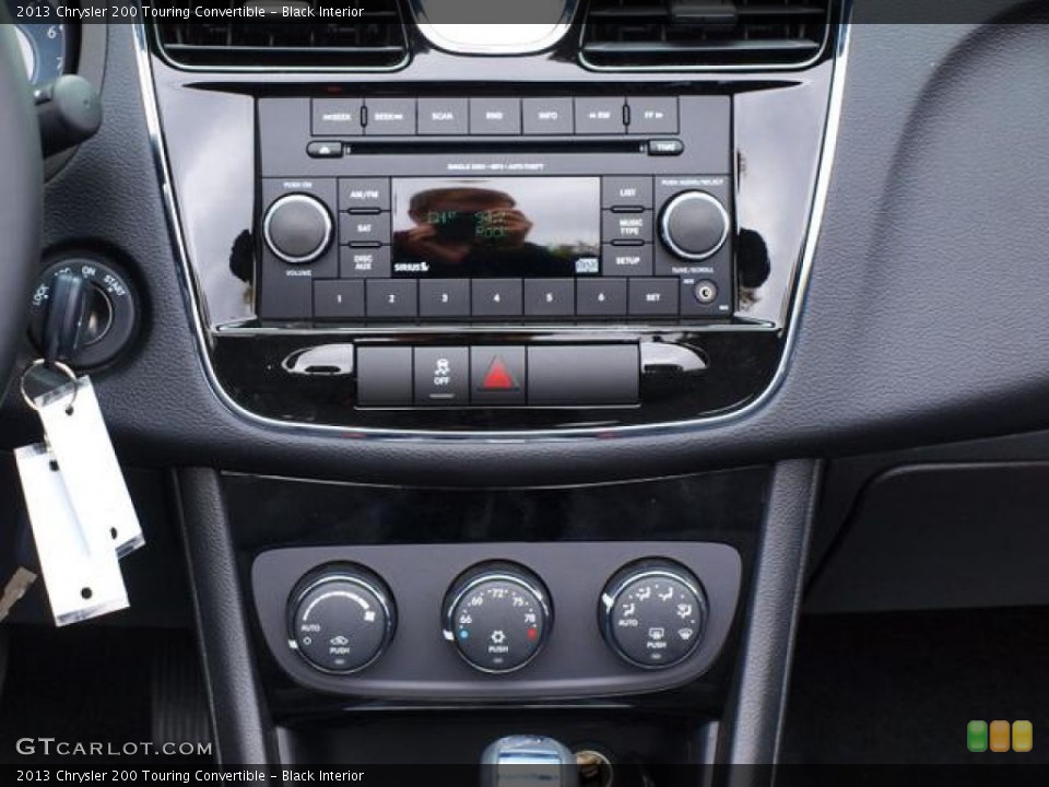 Black Interior Controls for the 2013 Chrysler 200 Touring Convertible #72399650