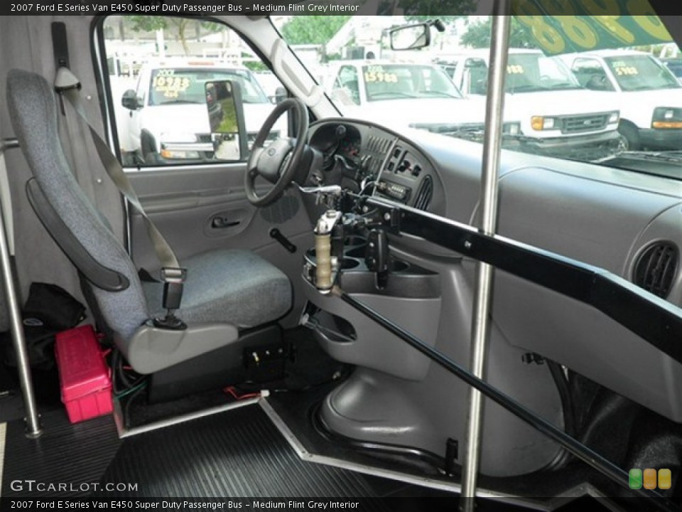 Medium Flint Grey Interior Photo for the 2007 Ford E Series Van E450 Super Duty Passenger Bus #72406169