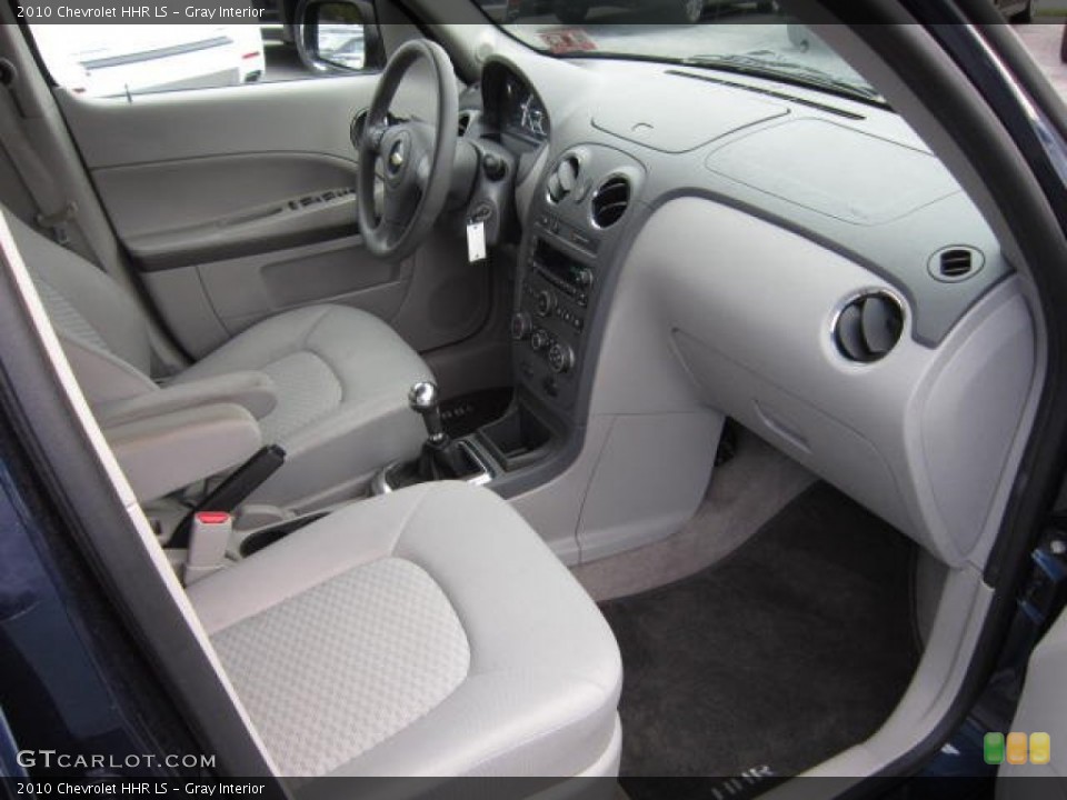 Gray Interior Photo for the 2010 Chevrolet HHR LS #72416015