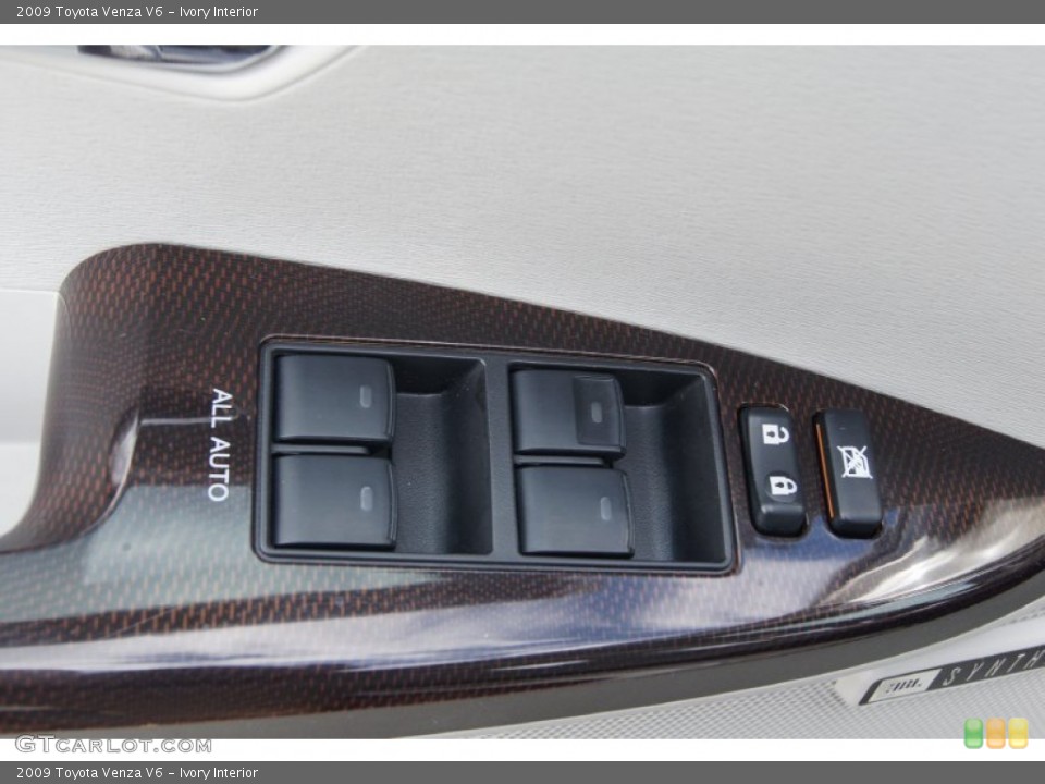 Ivory Interior Controls for the 2009 Toyota Venza V6 #72419648