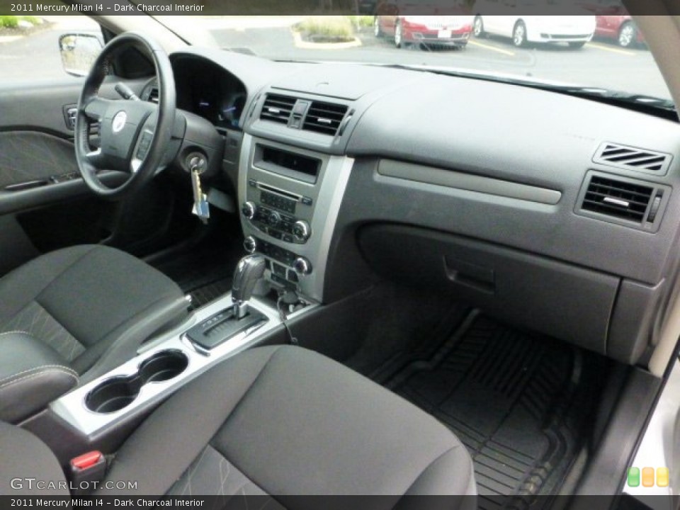 Dark Charcoal Interior Photo for the 2011 Mercury Milan I4 #72425117