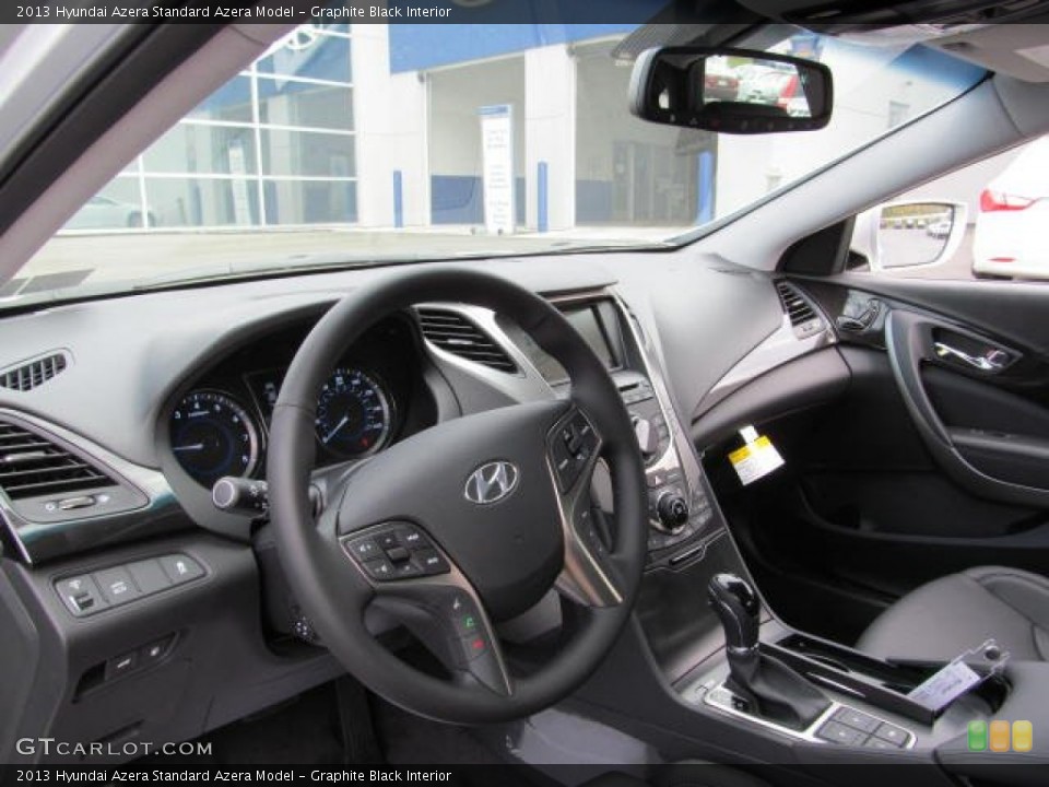 Graphite Black Interior Photo for the 2013 Hyundai Azera  #72430079