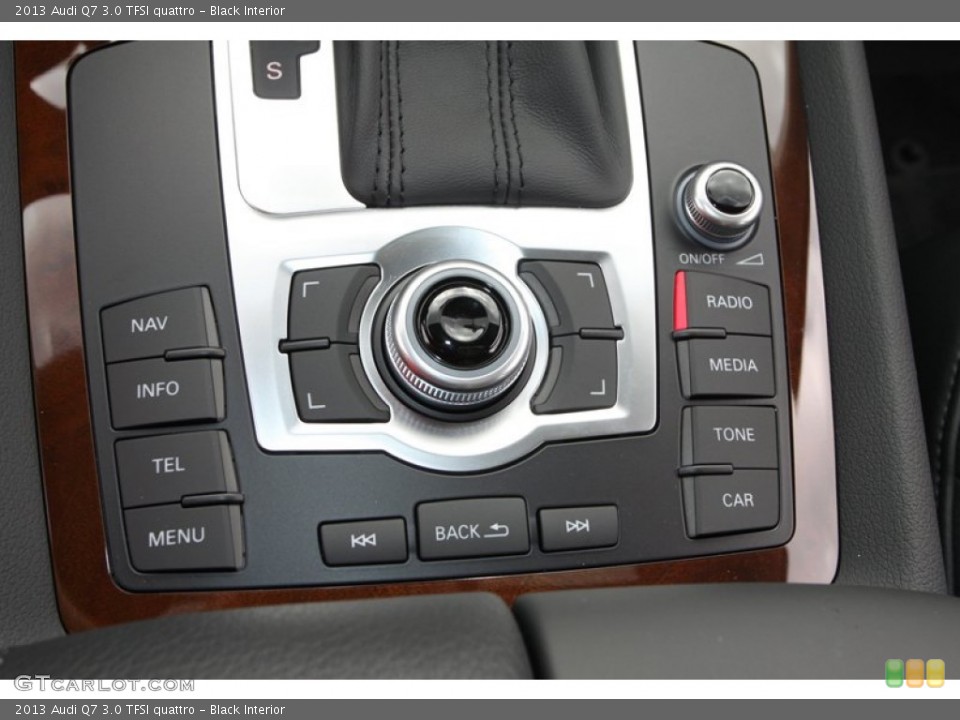 Black Interior Controls for the 2013 Audi Q7 3.0 TFSI quattro #72432923