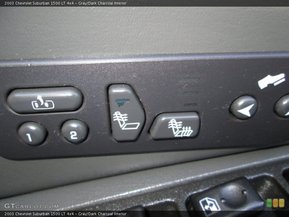 Gray/Dark Charcoal Interior Controls for the 2003 Chevrolet Suburban 1500 LT 4x4 #72447189