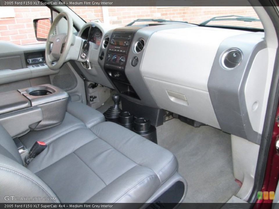 Medium Flint Grey Interior Dashboard for the 2005 Ford F150 XLT SuperCab 4x4 #72448353