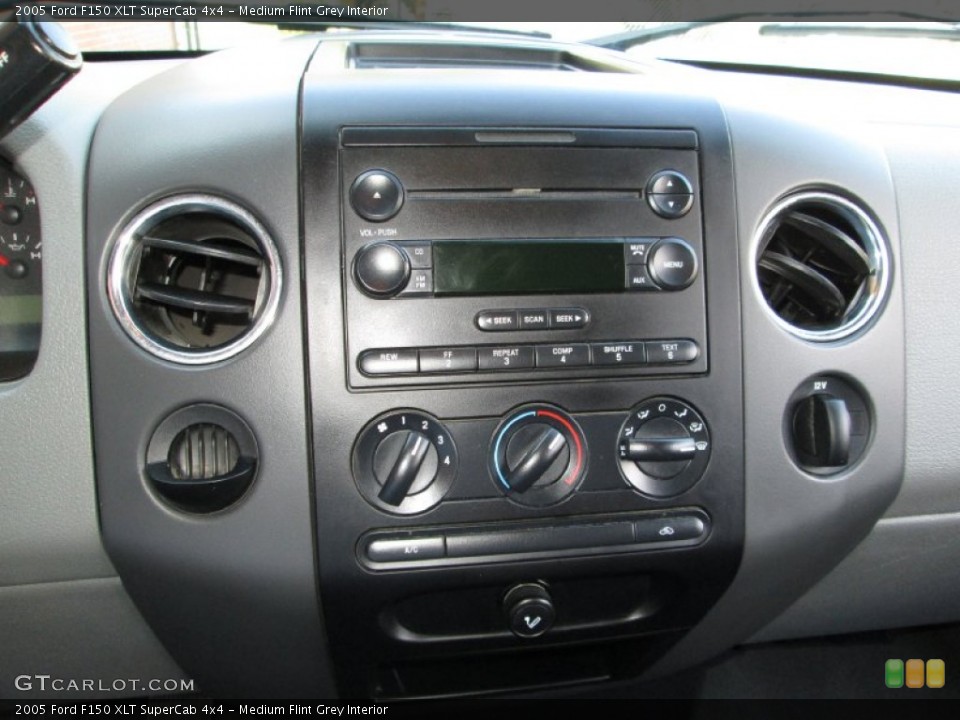 Medium Flint Grey Interior Controls for the 2005 Ford F150 XLT SuperCab 4x4 #72448425