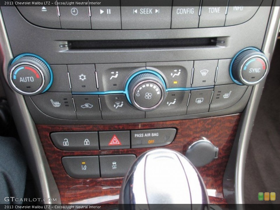 Cocoa/Light Neutral Interior Controls for the 2013 Chevrolet Malibu LTZ #72448677