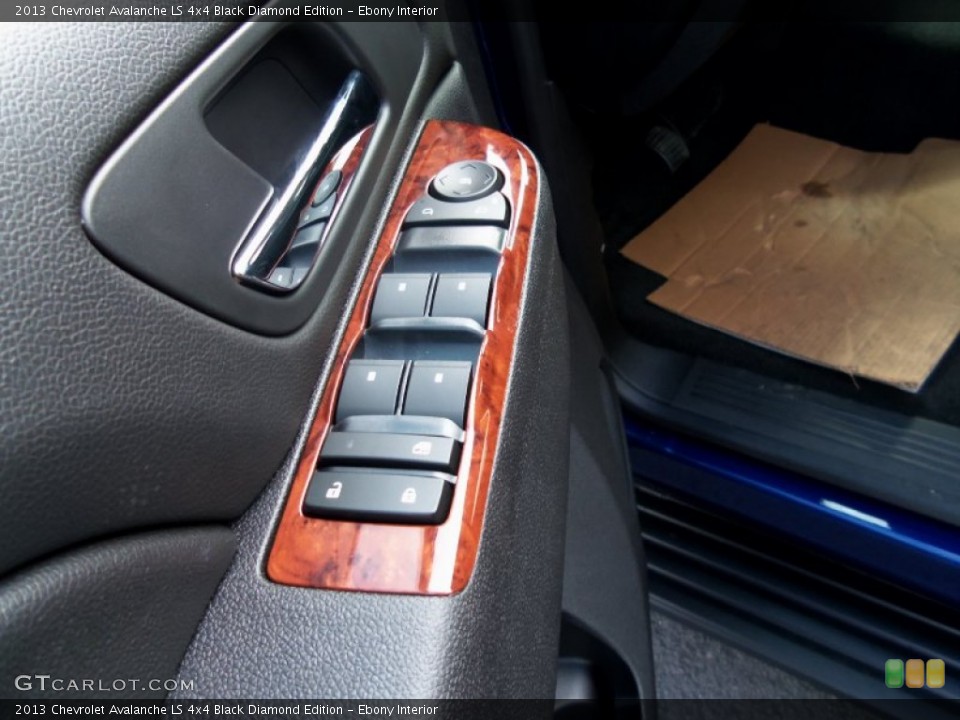 Ebony Interior Controls for the 2013 Chevrolet Avalanche LS 4x4 Black Diamond Edition #72457191