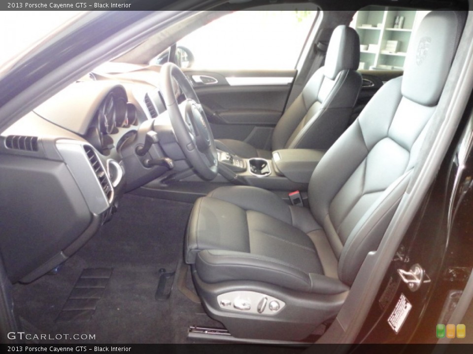 Black Interior Photo for the 2013 Porsche Cayenne GTS #72458157