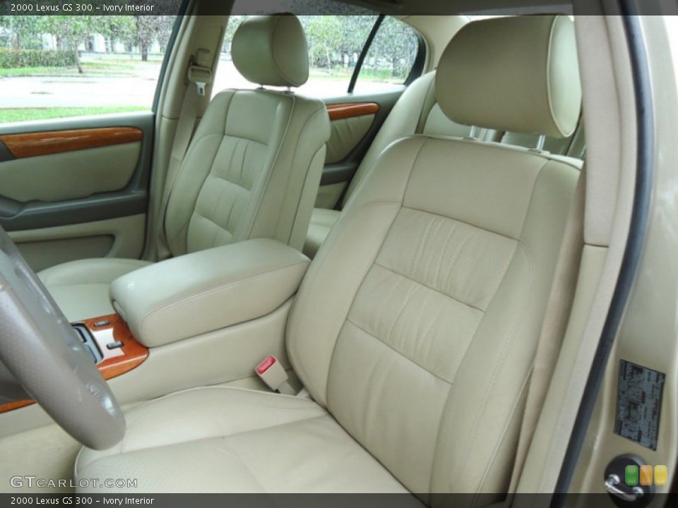 Ivory Interior Photo for the 2000 Lexus GS 300 #72458529