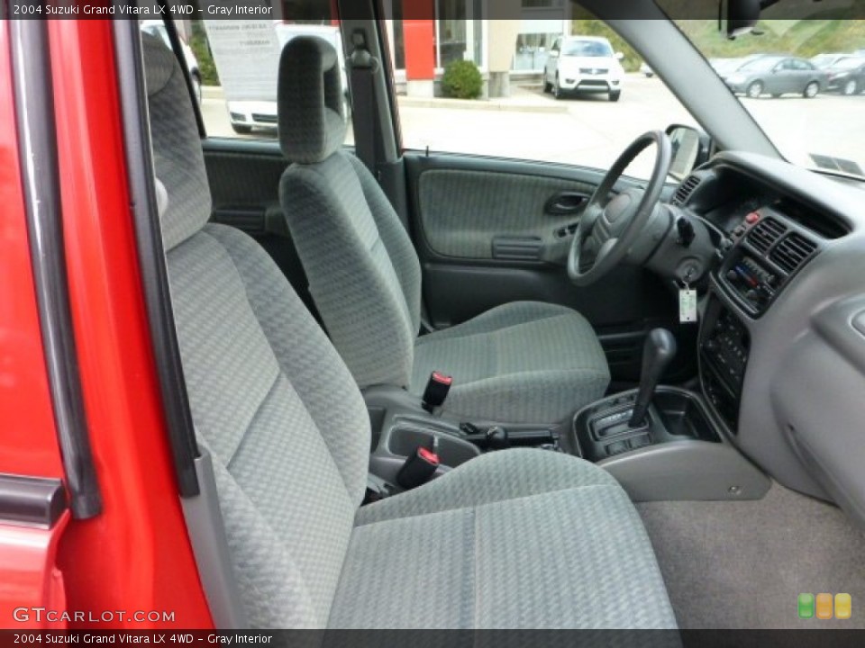 Gray Interior Photo for the 2004 Suzuki Grand Vitara LX 4WD #72466808