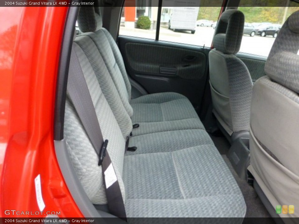 Gray Interior Rear Seat for the 2004 Suzuki Grand Vitara LX 4WD #72466826