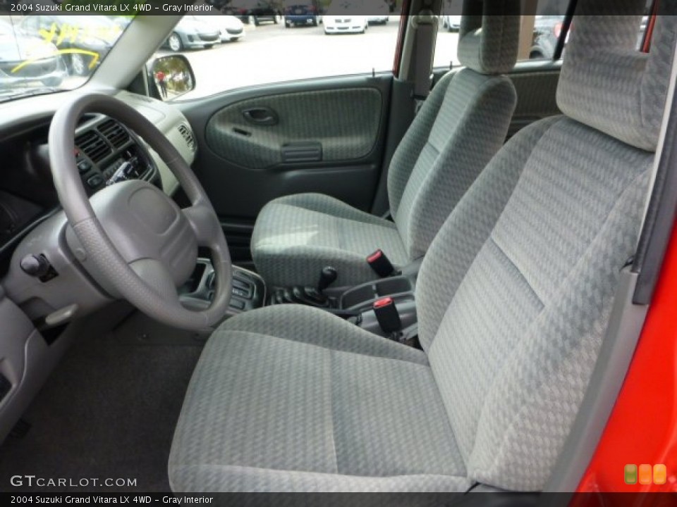 Gray Interior Photo for the 2004 Suzuki Grand Vitara LX 4WD #72466838