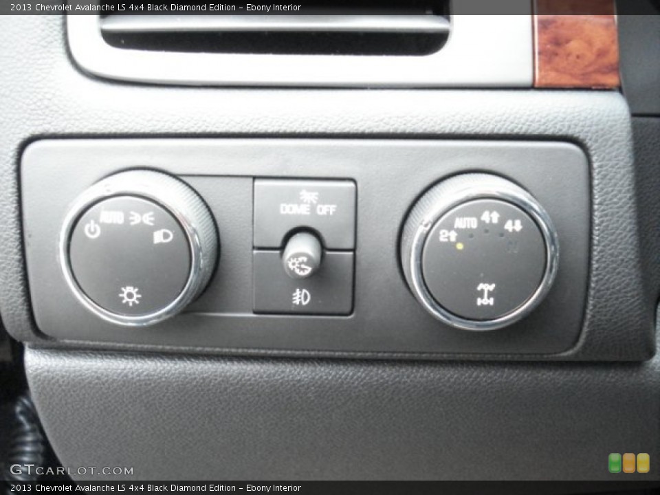 Ebony Interior Controls for the 2013 Chevrolet Avalanche LS 4x4 Black Diamond Edition #72468554