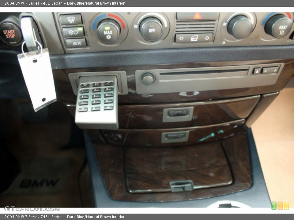 Dark Blue/Natural Brown Interior Controls for the 2004 BMW 7 Series 745Li Sedan #72477133