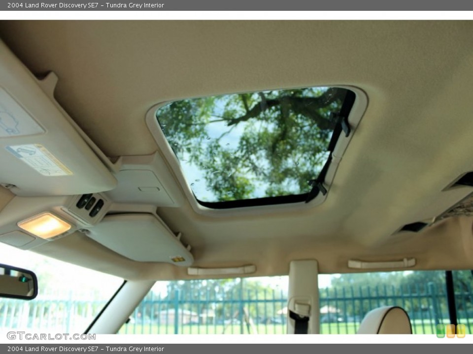 Tundra Grey Interior Sunroof for the 2004 Land Rover Discovery SE7 #72480457