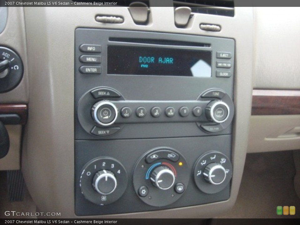 Cashmere Beige Interior Controls for the 2007 Chevrolet Malibu LS V6 Sedan #72484138