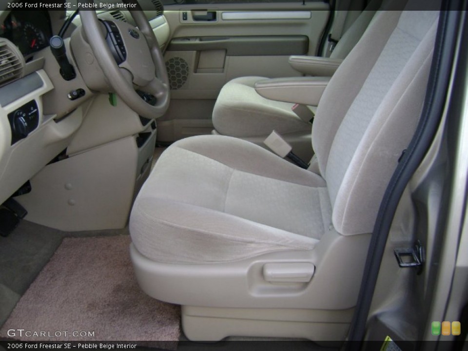 Pebble Beige Interior Photo for the 2006 Ford Freestar SE #72503667