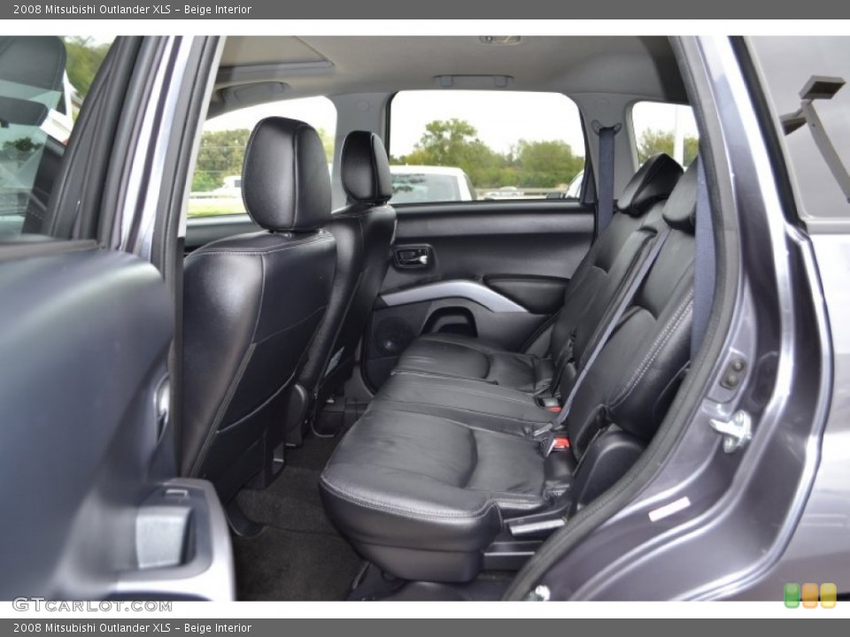 Beige Interior Photo for the 2008 Mitsubishi Outlander XLS #72563169